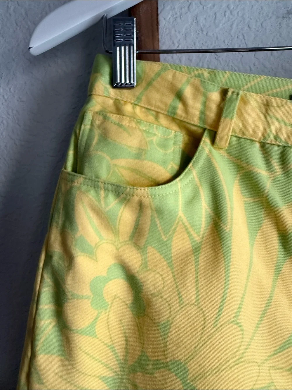 Michael Kors Bermuda Lemon & Lime Floral Print Shorts NWT Sz: 10